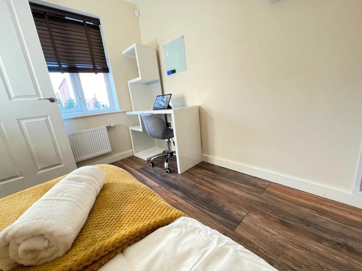 Chic Manchester Townhouse Near Old Trafford Екстер'єр фото