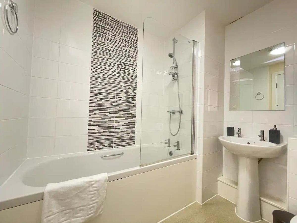 Chic Manchester Townhouse Near Old Trafford Екстер'єр фото
