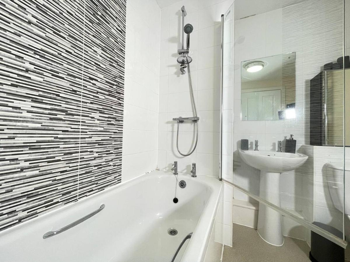 Chic Manchester Townhouse Near Old Trafford Екстер'єр фото