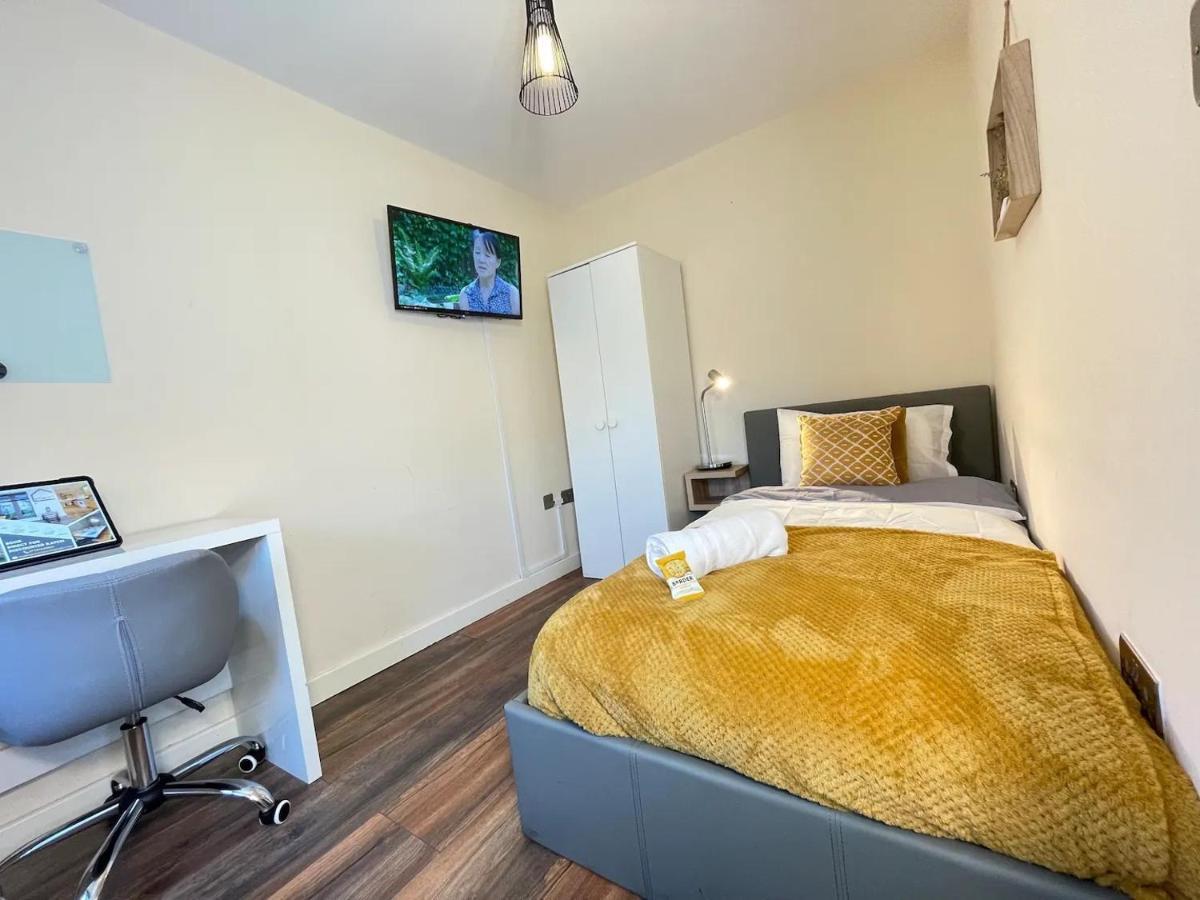 Chic Manchester Townhouse Near Old Trafford Екстер'єр фото